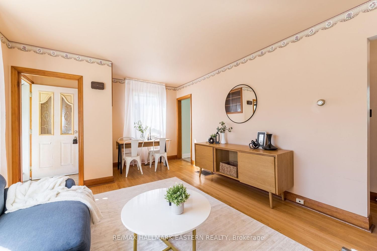 51 Ephgrave Boulevard • Peterborough, ON photo 4