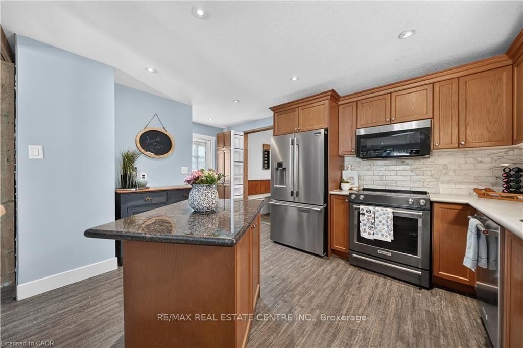 84 Norfolk Avenue • Cambridge, ON photo 18
