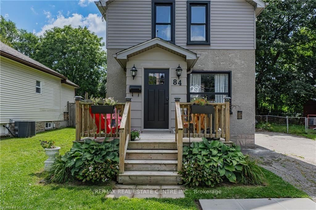 84 Norfolk Avenue • Cambridge, ON photo 4