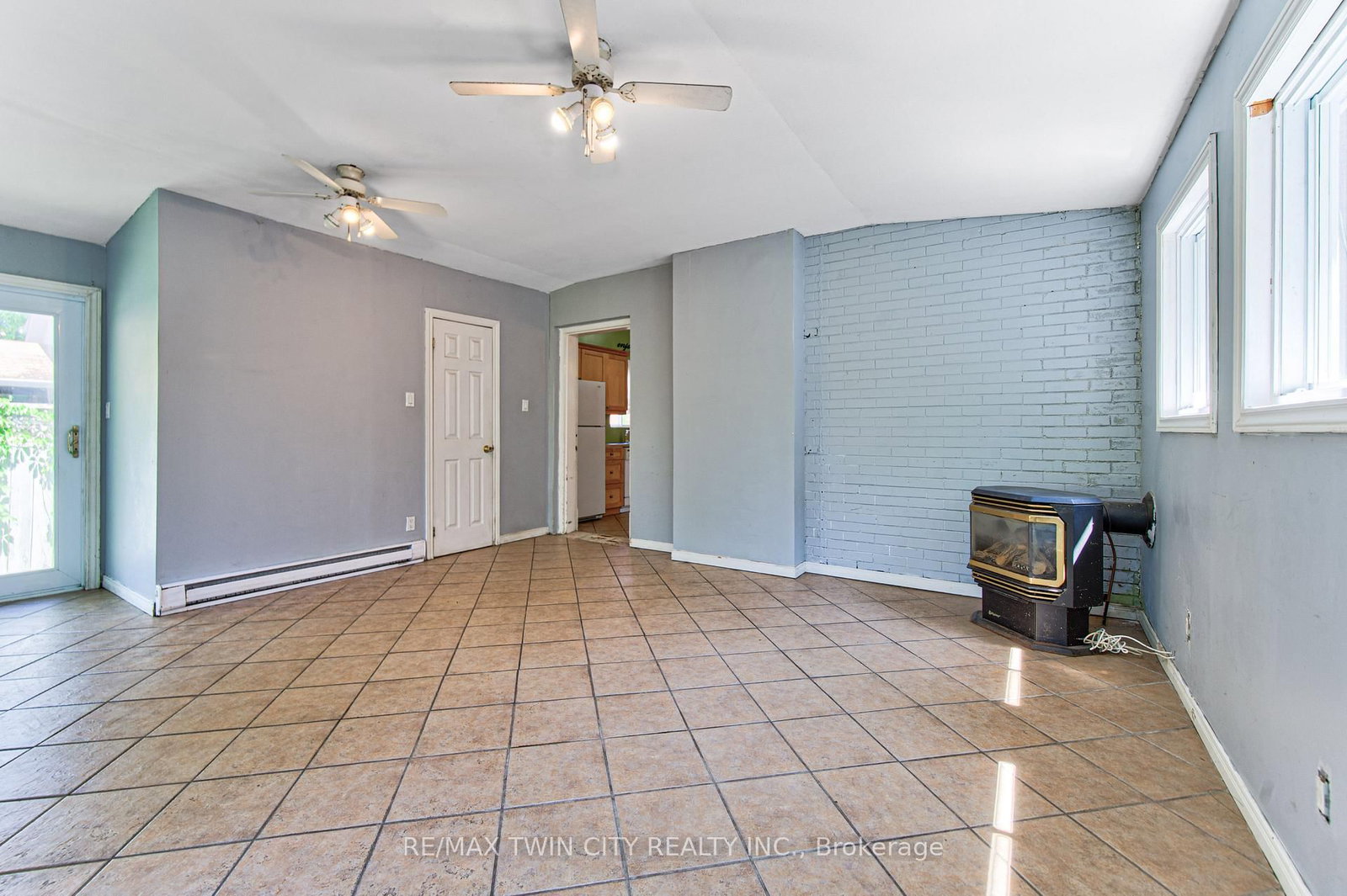 22 Herlan Avenue • Kitchener, ON photo 20