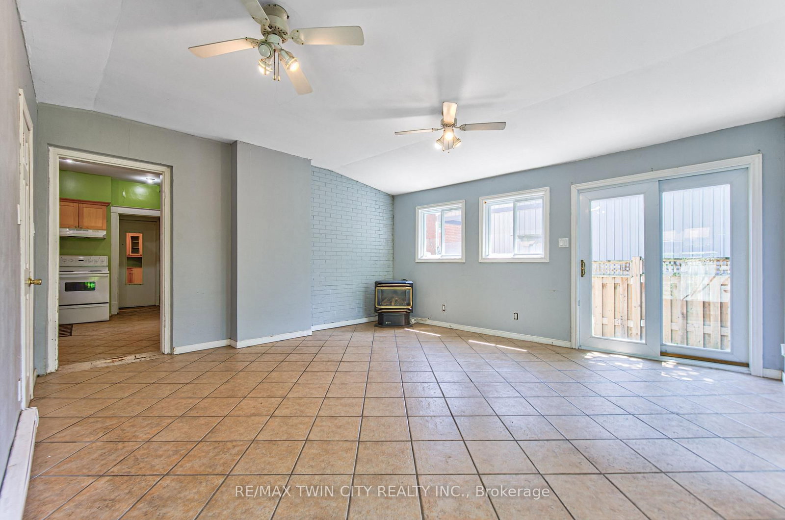 22 Herlan Avenue • Kitchener, ON photo 21