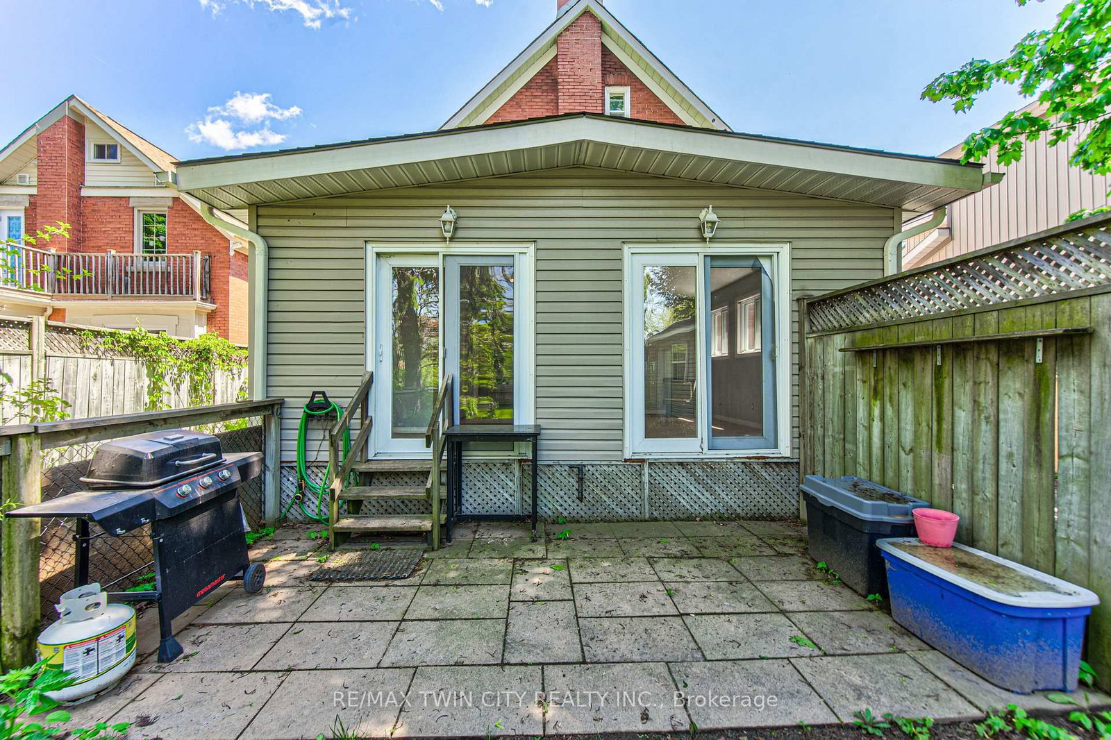 22 Herlan Avenue • Kitchener, ON photo 31