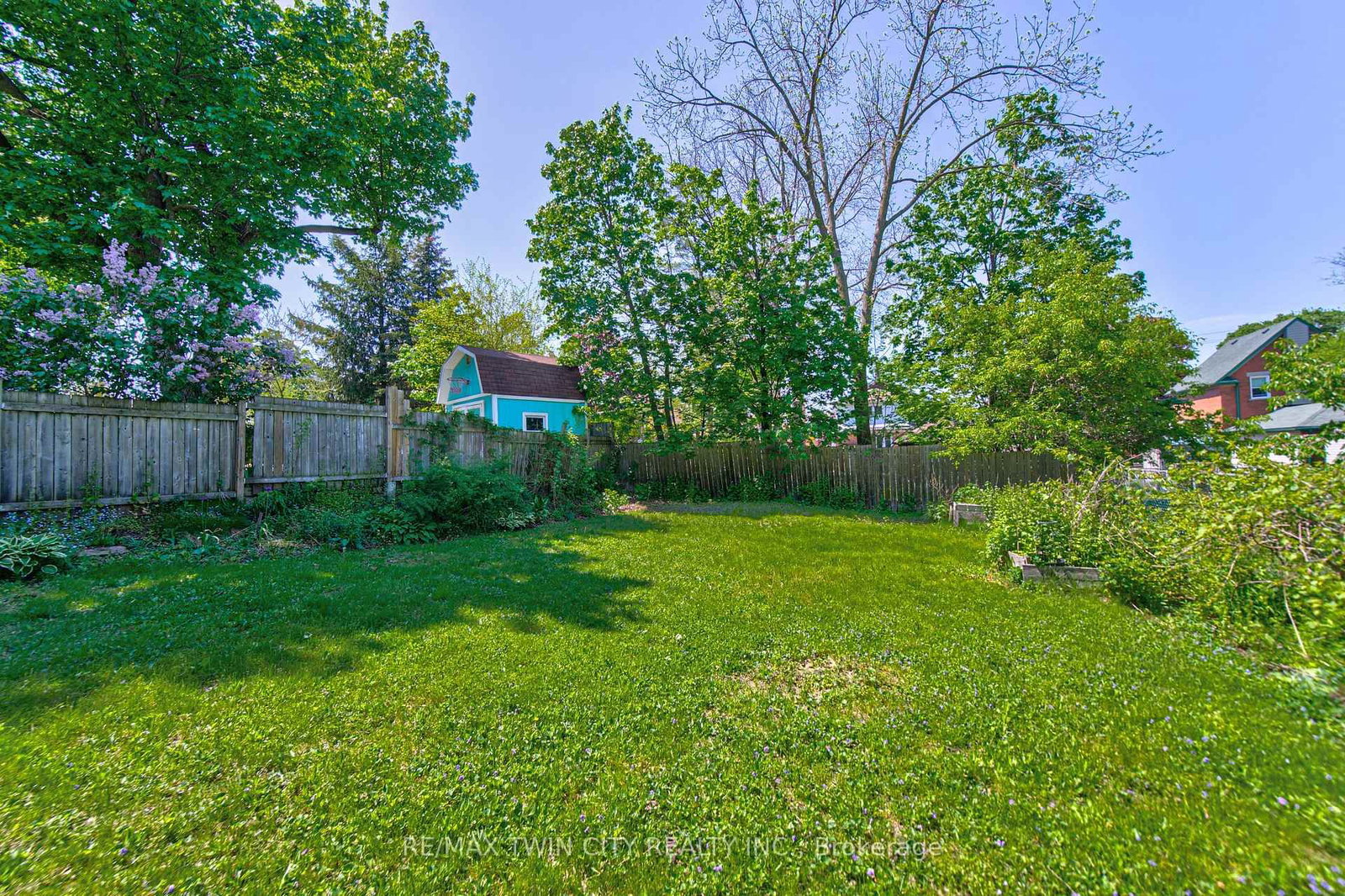22 Herlan Avenue • Kitchener, ON photo 34