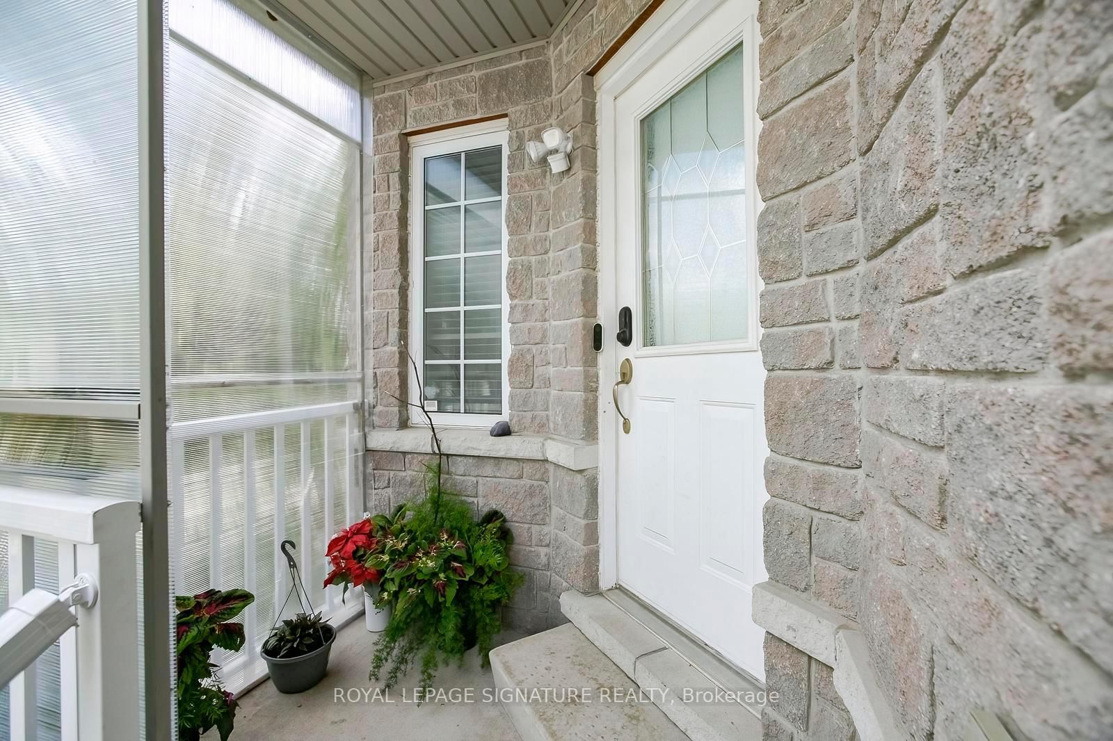 107 Glencliffe Court • Kitchener, ON photo 2