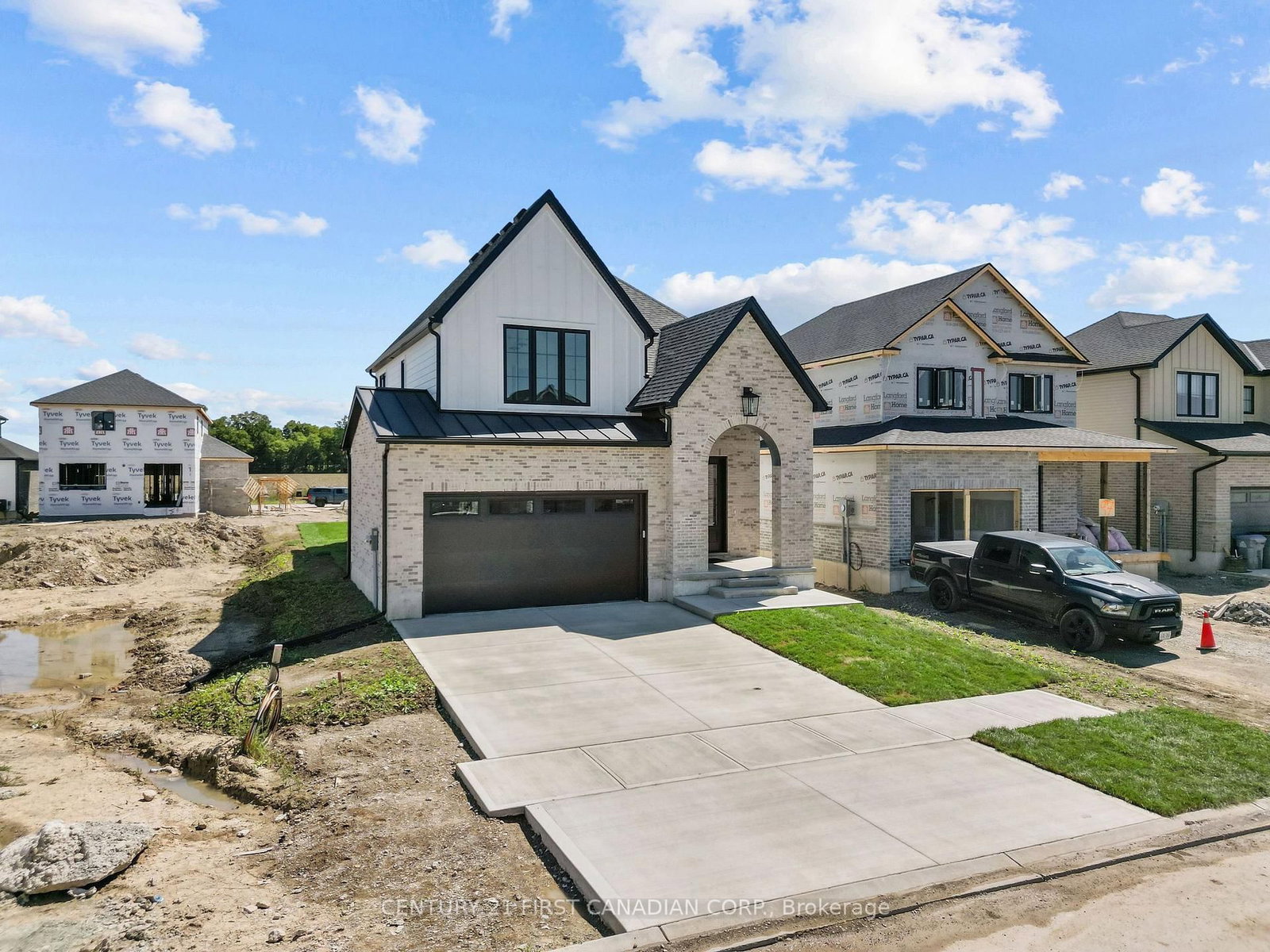 24 Sheldabren Street • North Middlesex, ON photo 4