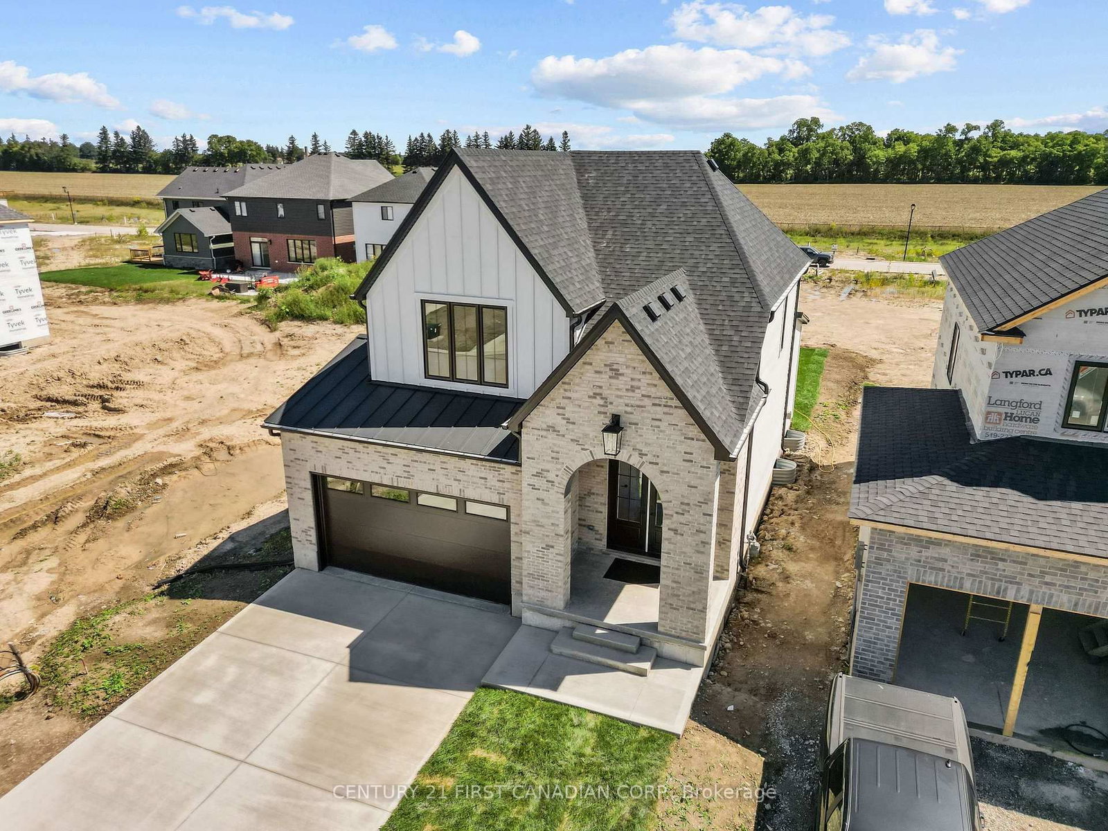 24 Sheldabren Street • North Middlesex, ON photo 5