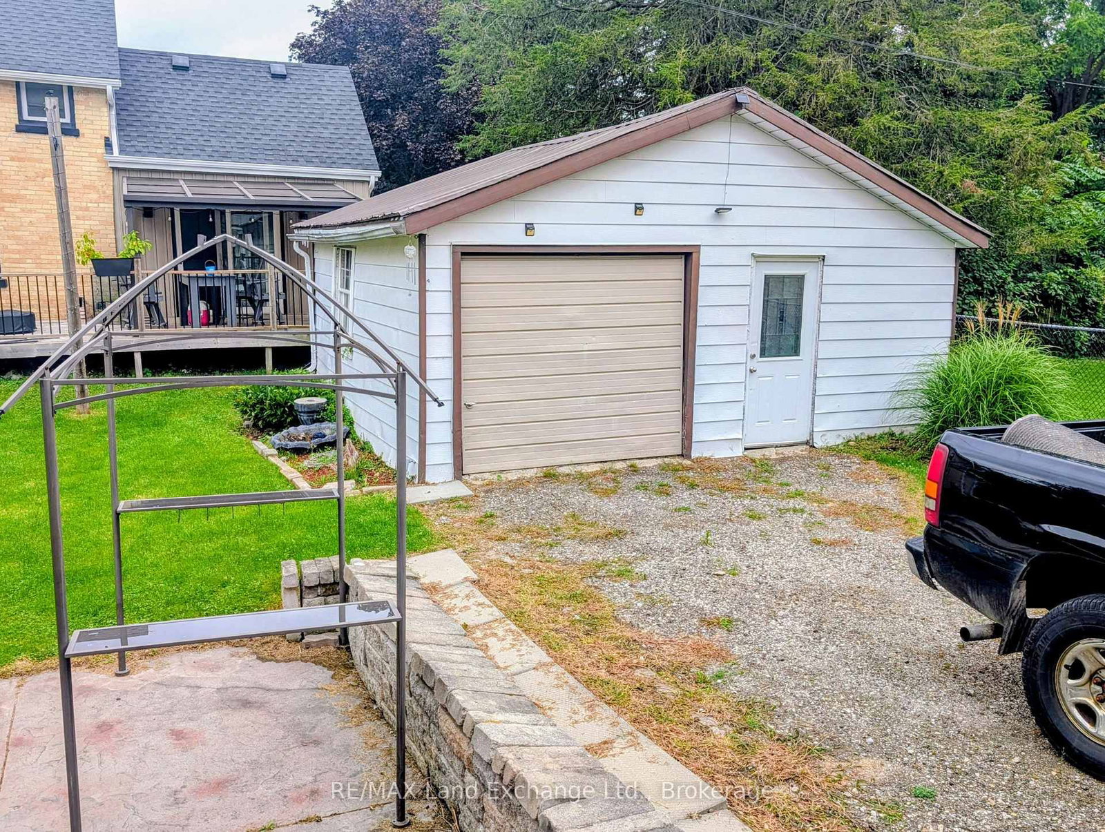 10 Mary Street • Brockton, ON photo 5