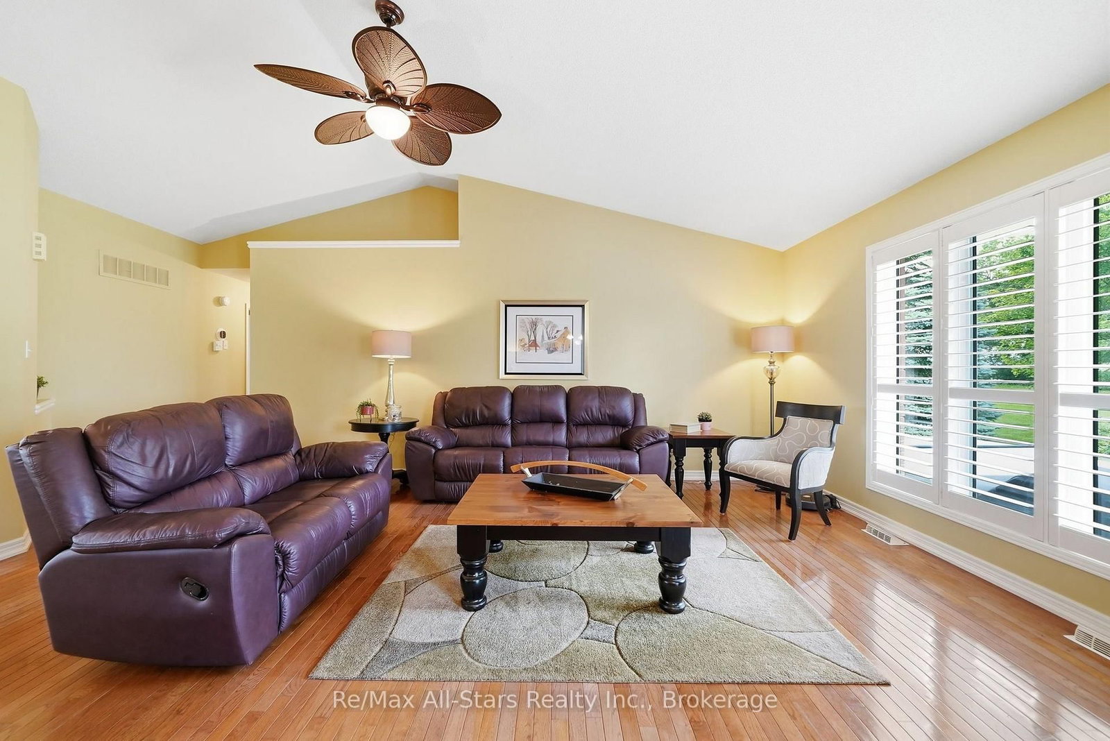 22 Hallett Crescent • Kawartha Lakes, ON photo 11