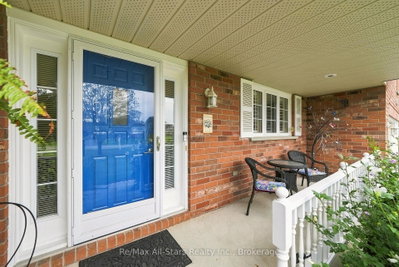 22 Hallett Crescent • Kawartha Lakes, ON photo 4