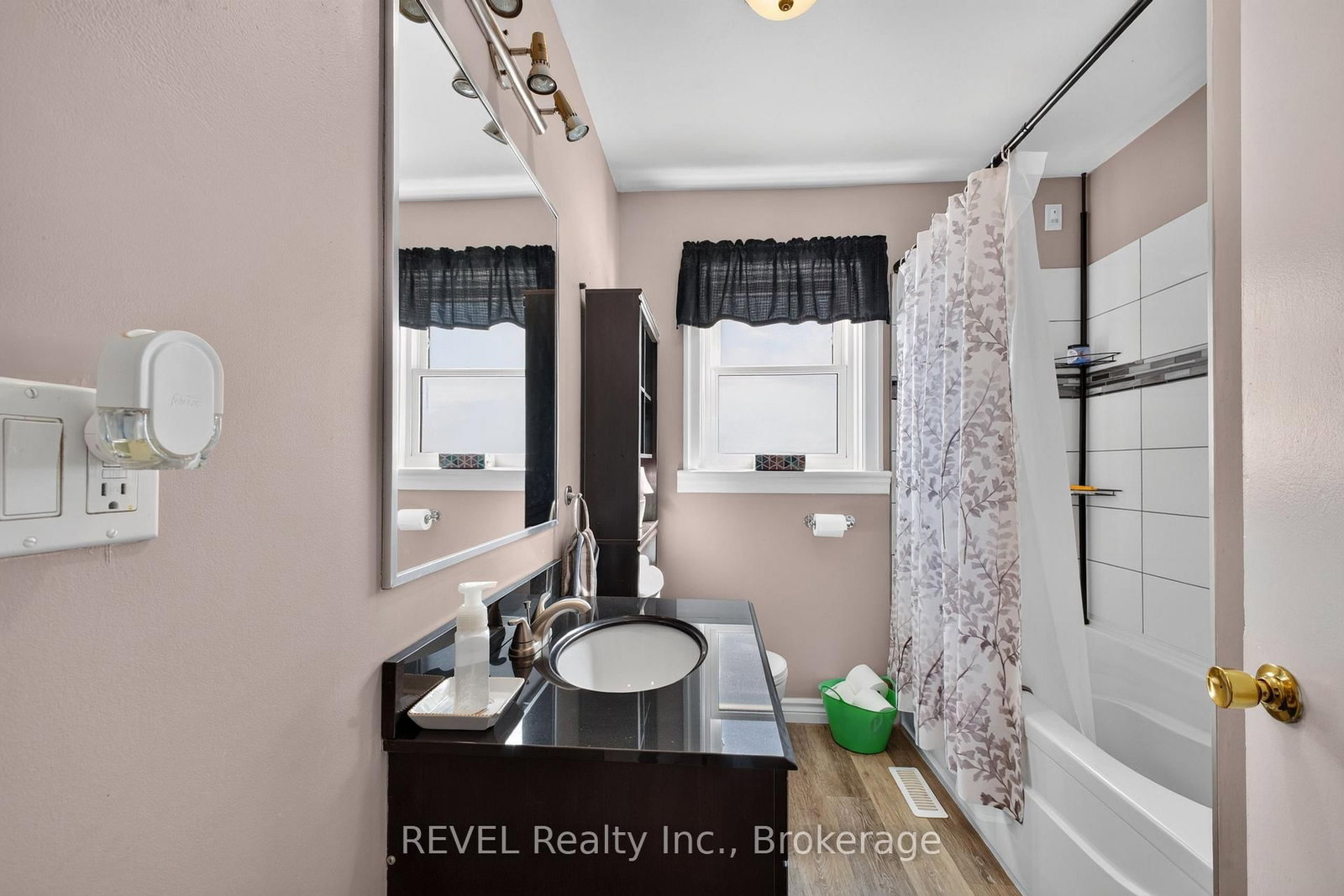 33 Lewis Street • Fort Erie, ON photo 16
