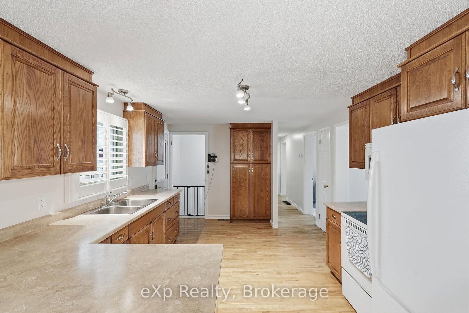 313 Bruce 15 Road • Brockton, ON photo 10