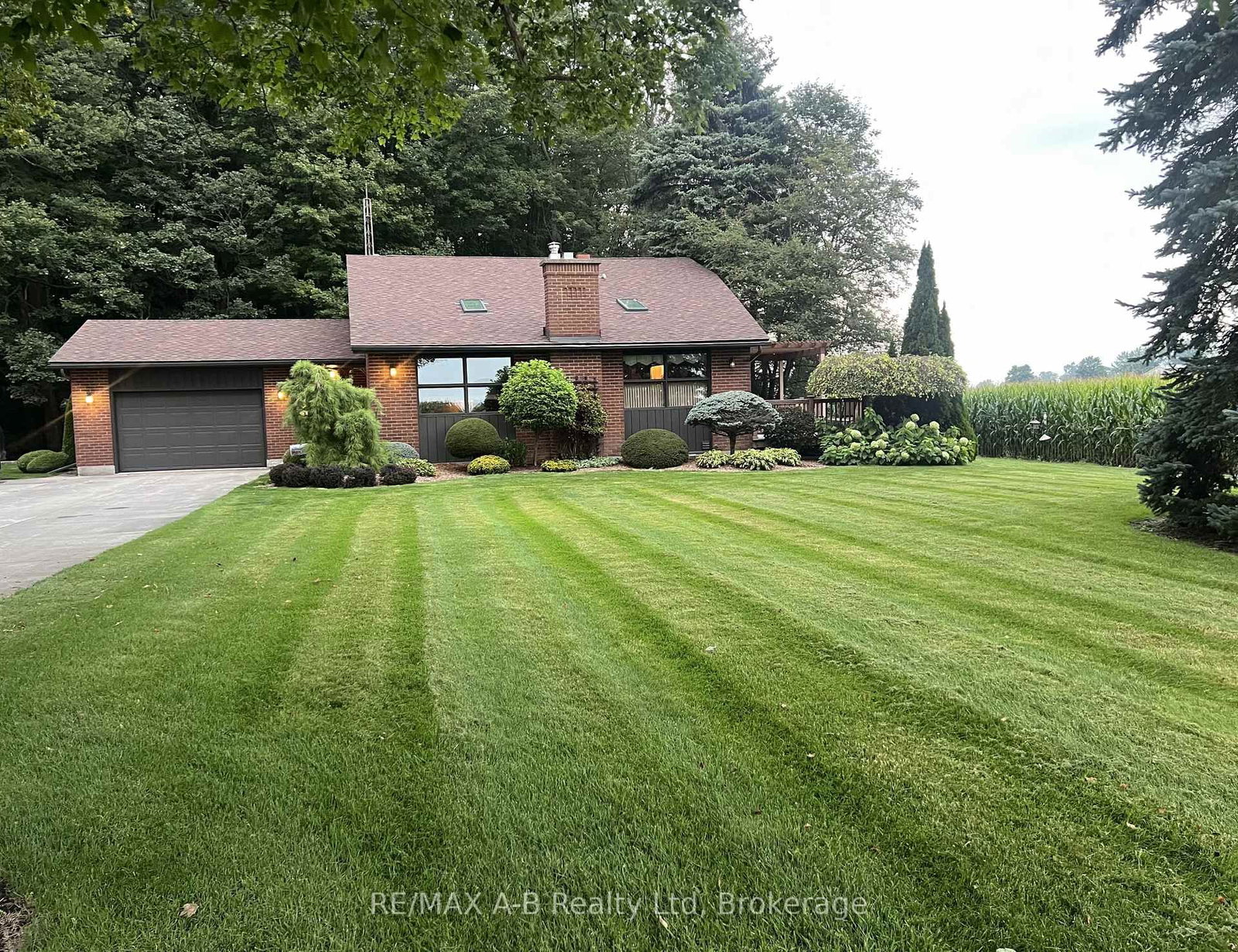 924951 Cassel Side Road • East Zorra-Tavistock, ON photo 1