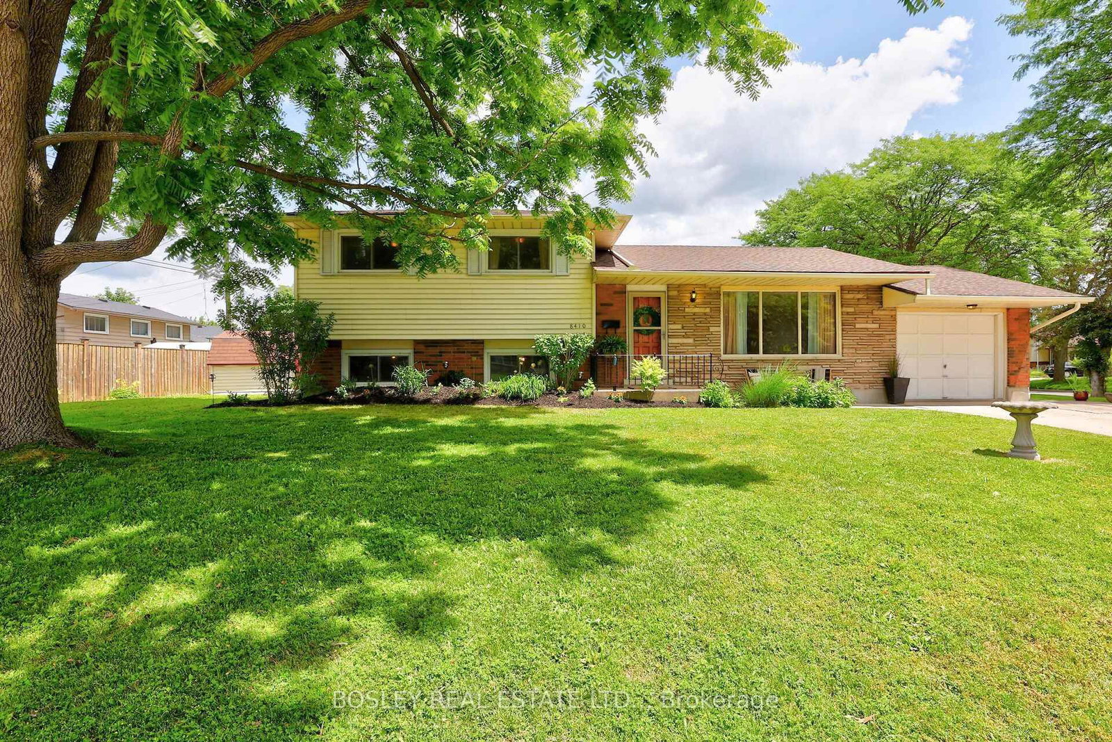 8410 Ares Court • Niagara Falls, ON photo 1