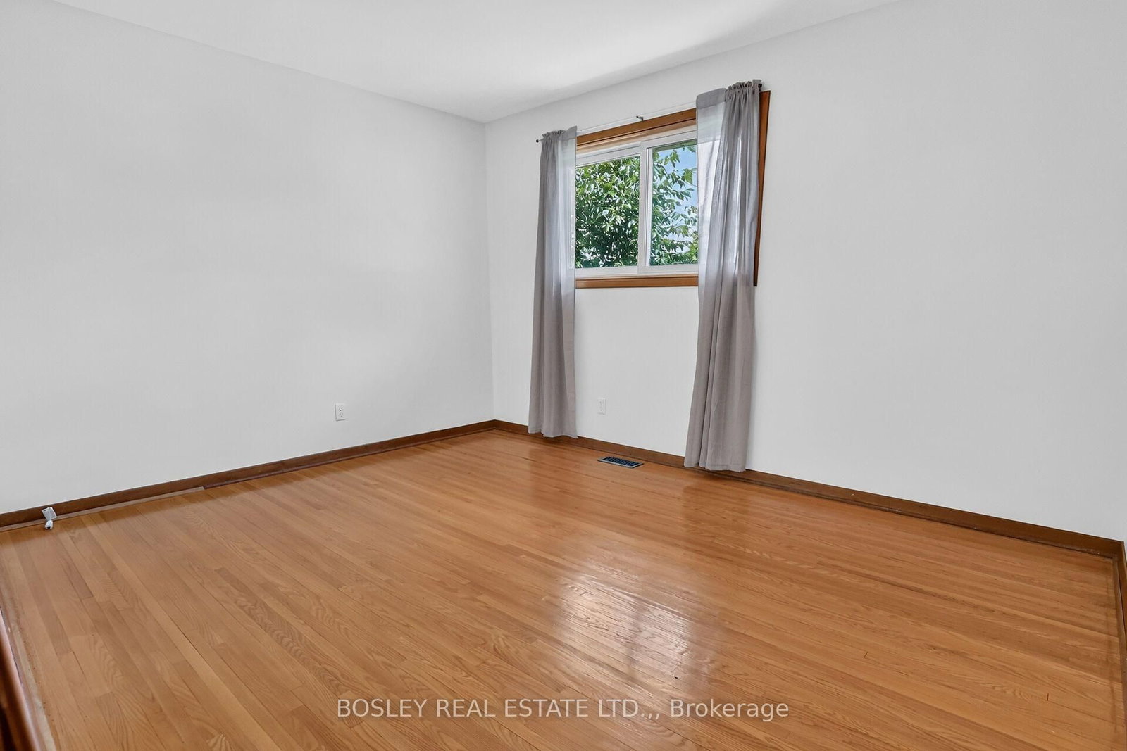 8410 Ares Court • Niagara Falls, ON photo 21