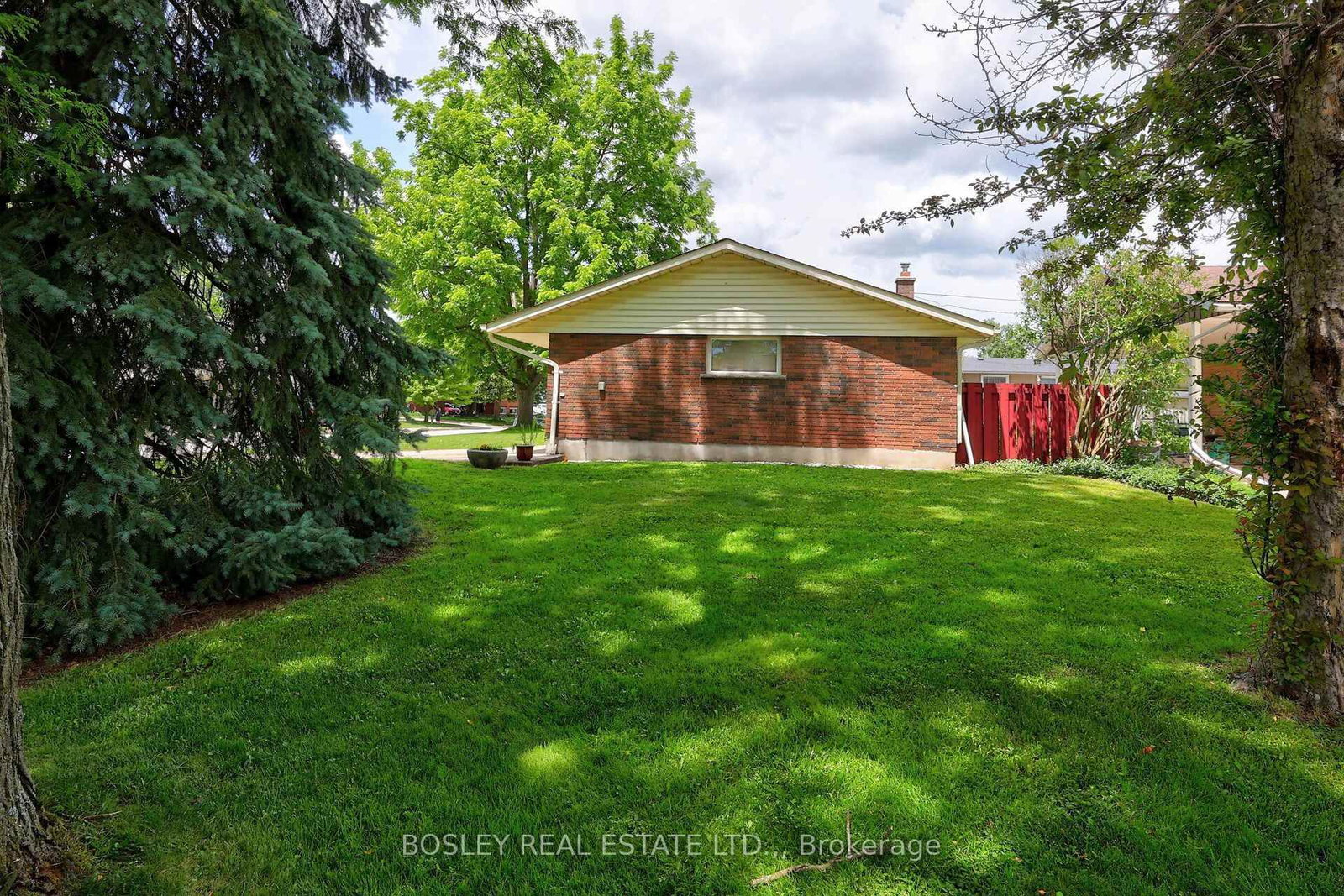 8410 Ares Court • Niagara Falls, ON photo 32