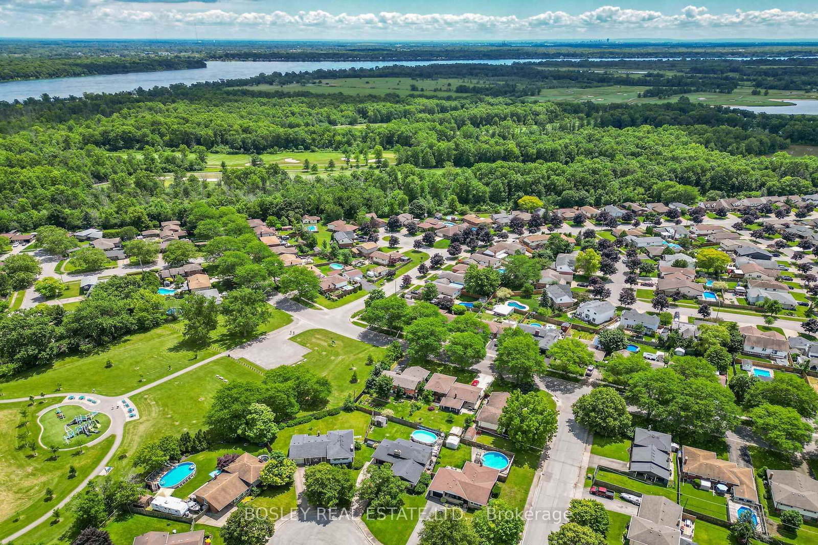 8410 Ares Court • Niagara Falls, ON photo 44