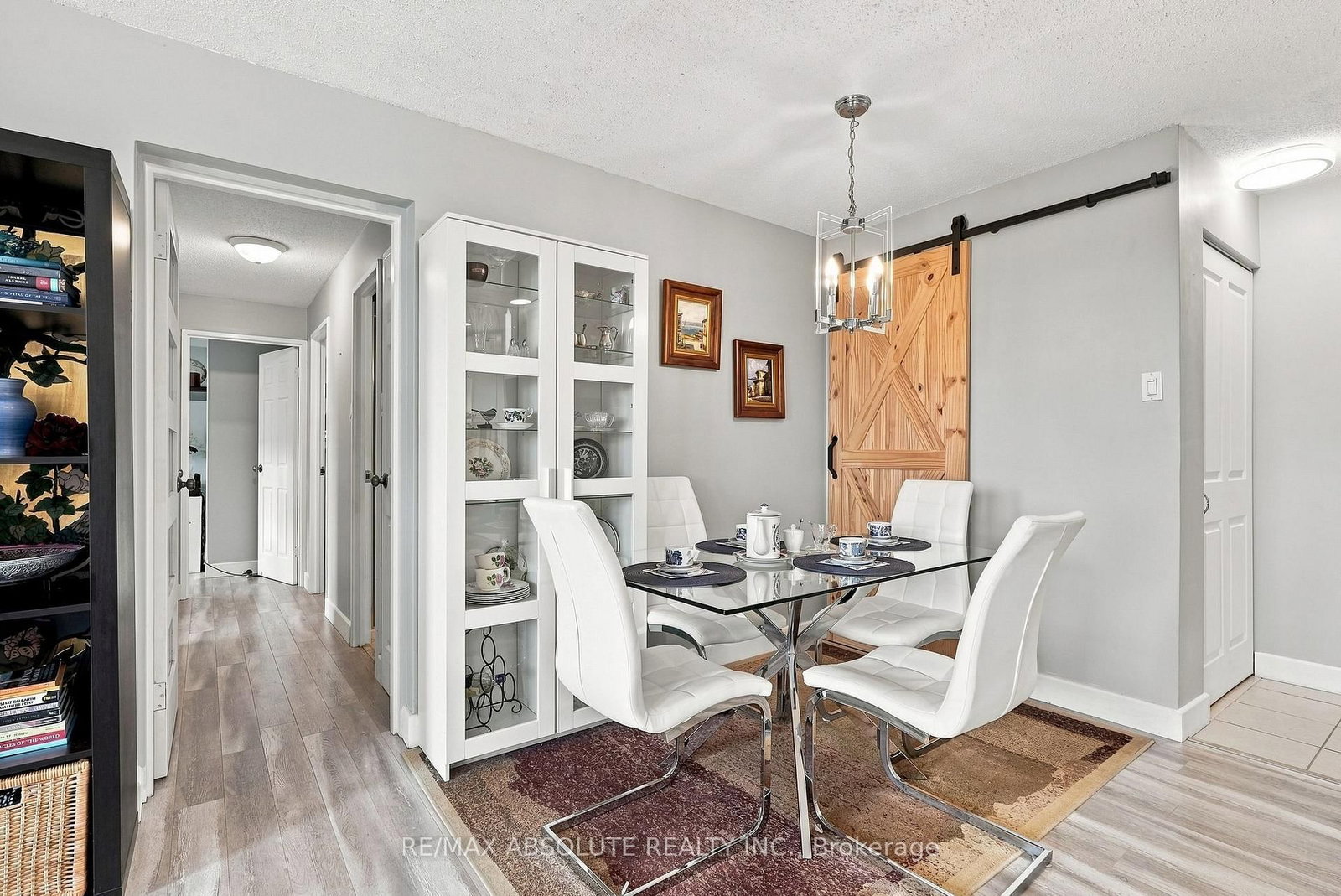 20 Chesterton Drive • Ottawa, ON photo 4