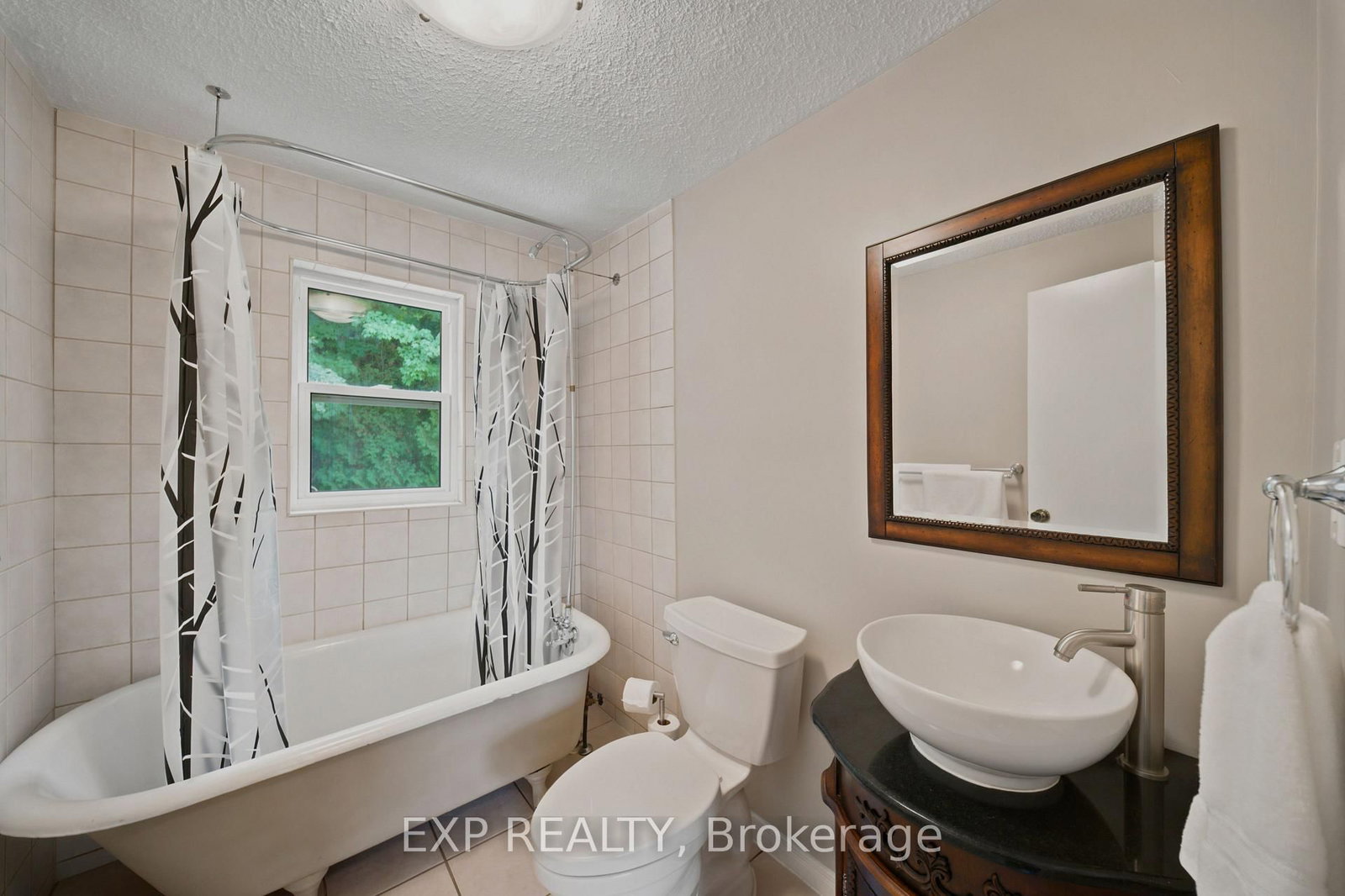 3460 ST JOSEPH Boulevard • Ottawa, ON photo 19