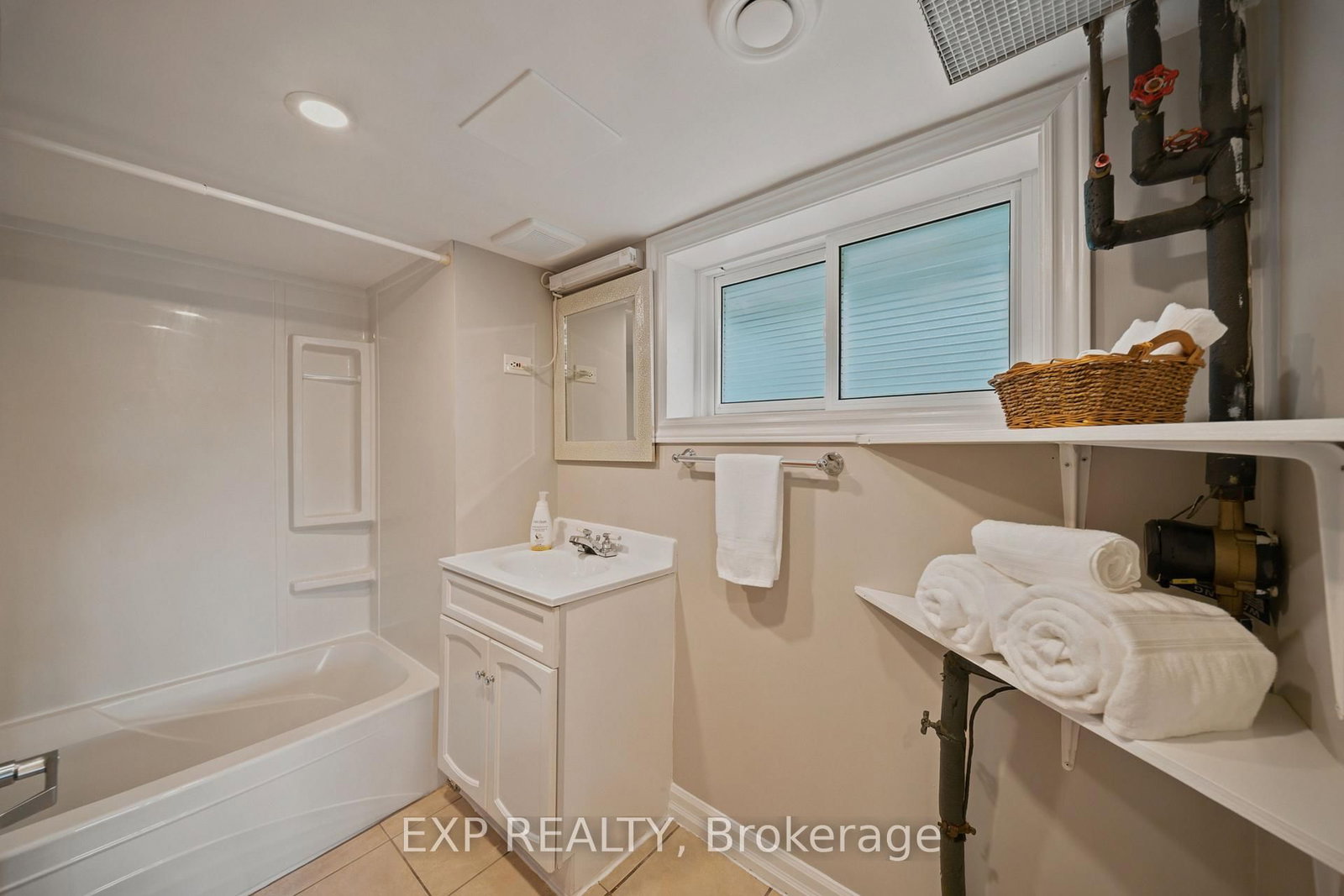 3460 ST JOSEPH Boulevard • Ottawa, ON photo 30