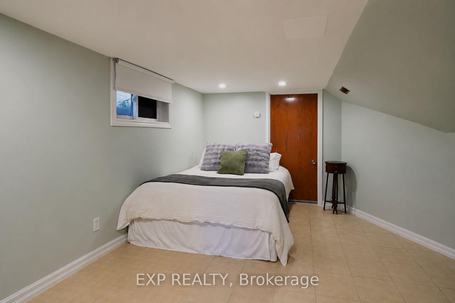 3460 ST JOSEPH Boulevard • Ottawa, ON photo 31