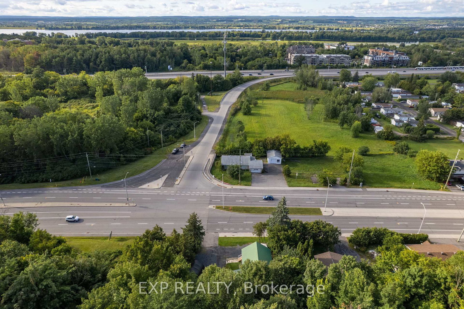 3460 ST JOSEPH Boulevard • Ottawa, ON photo 47