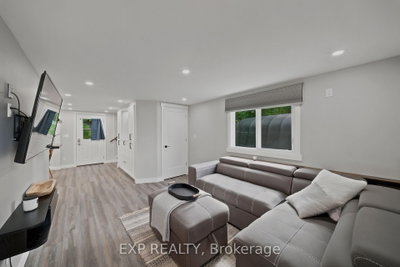 3460 ST JOSEPH Boulevard • Ottawa, ON photo 9