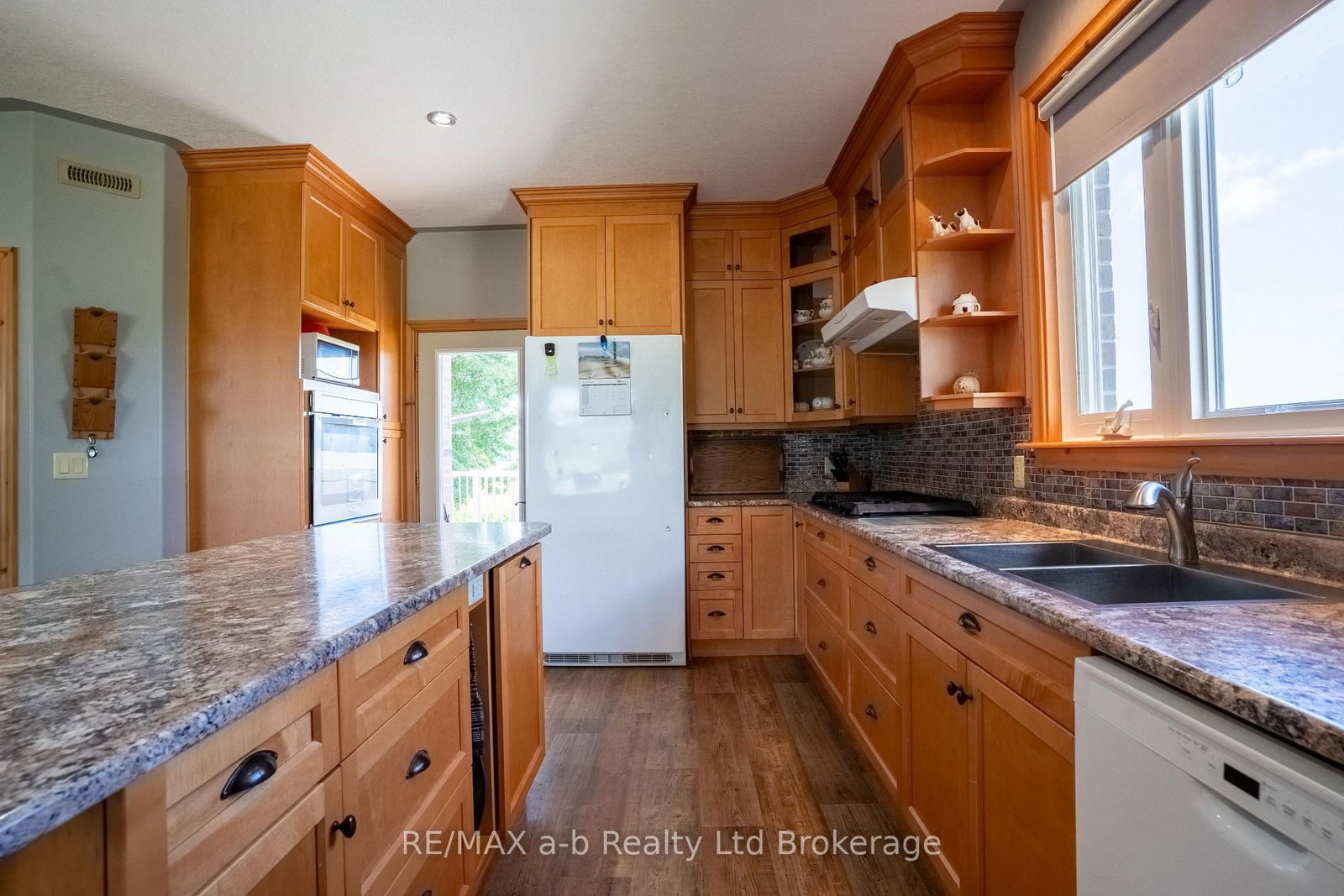 324500 Mount Elgin Road • South-West Oxford, ON photo 16