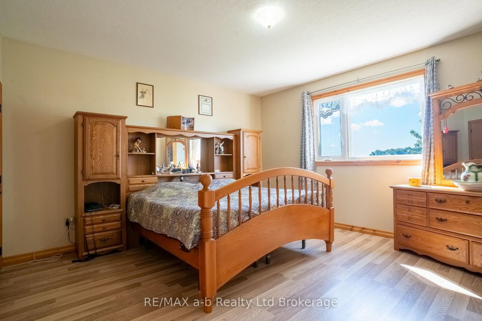 324500 Mount Elgin Road • South-West Oxford, ON photo 18