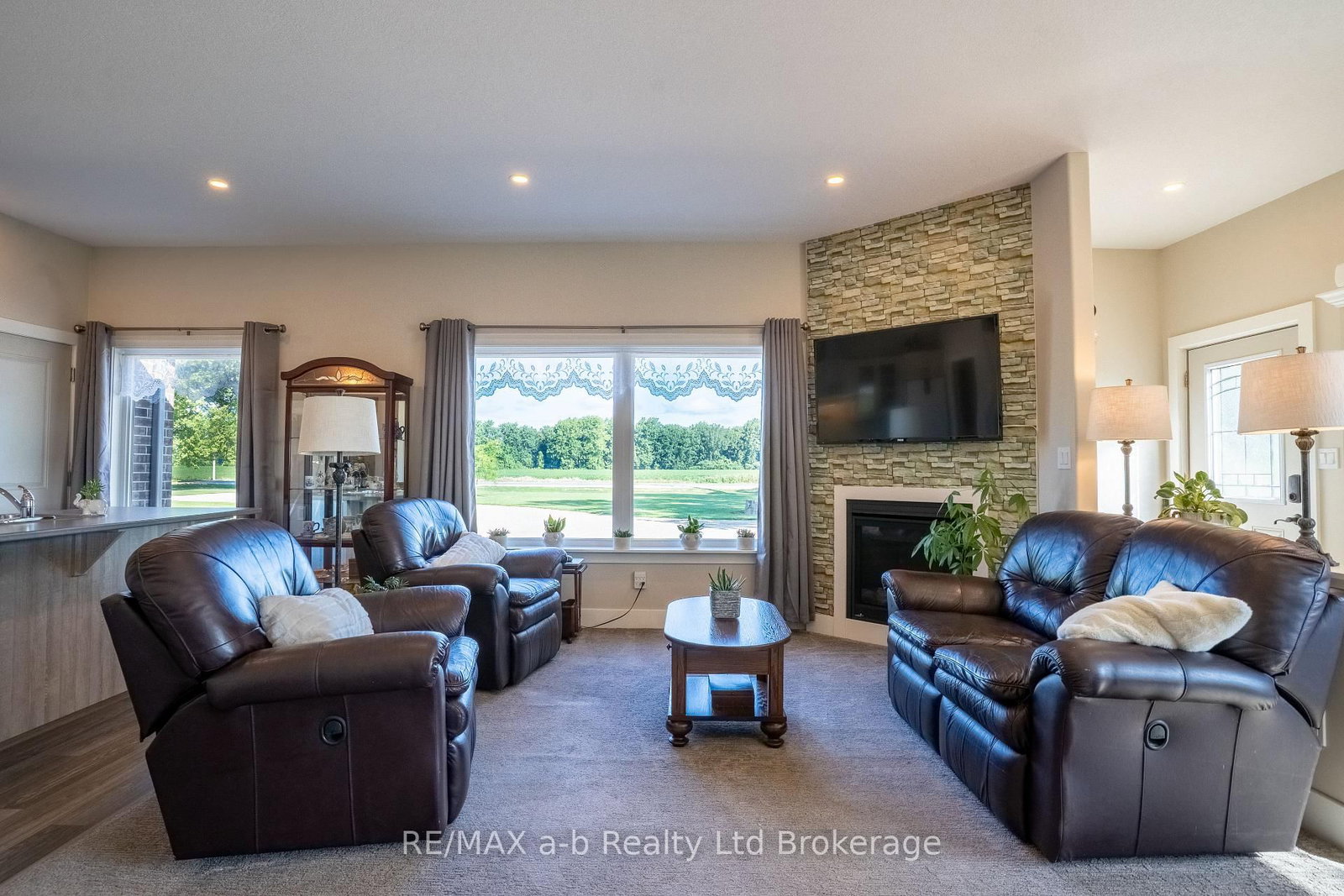 324500 Mount Elgin Road • South-West Oxford, ON photo 8