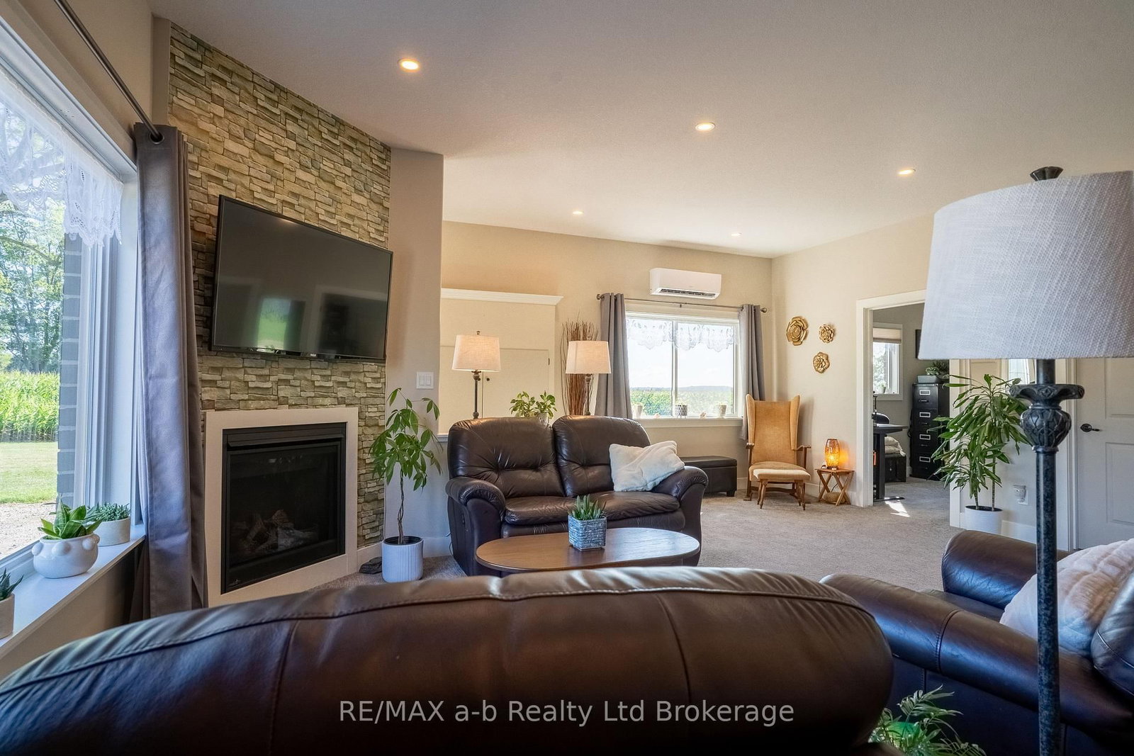 324500 Mount Elgin Road • South-West Oxford, ON photo 9