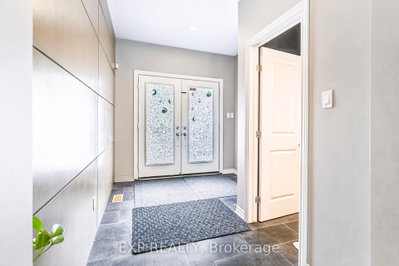 513 Egret Way W • Ottawa, ON photo 3