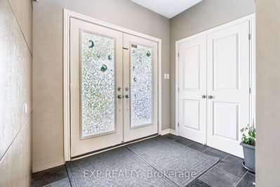 513 Egret Way W • Ottawa, ON photo 4