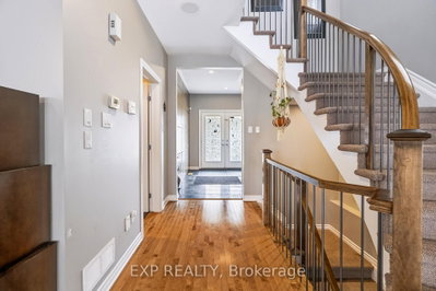 513 Egret Way W • Ottawa, ON photo 6