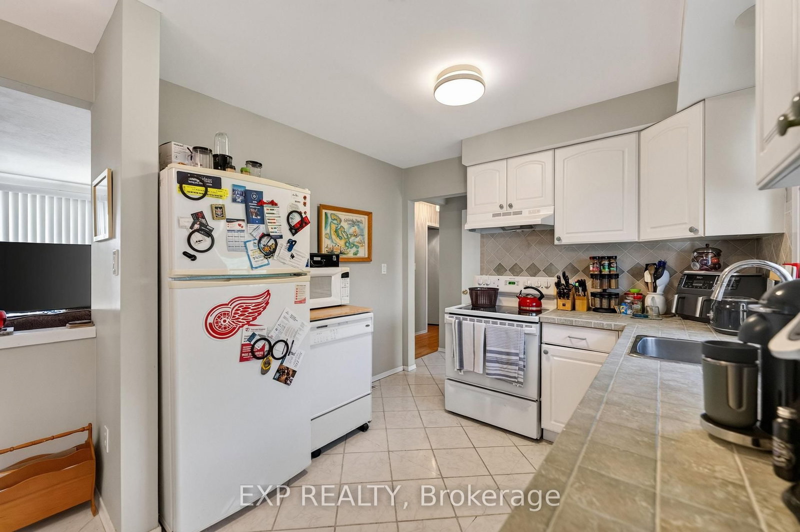 7040 Warden Avenue • Niagara Falls, ON photo 14