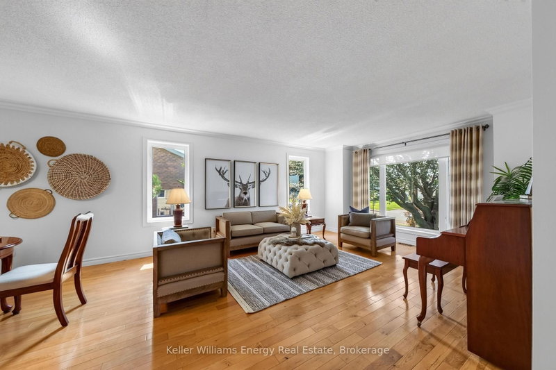 89 Westwind Crescent