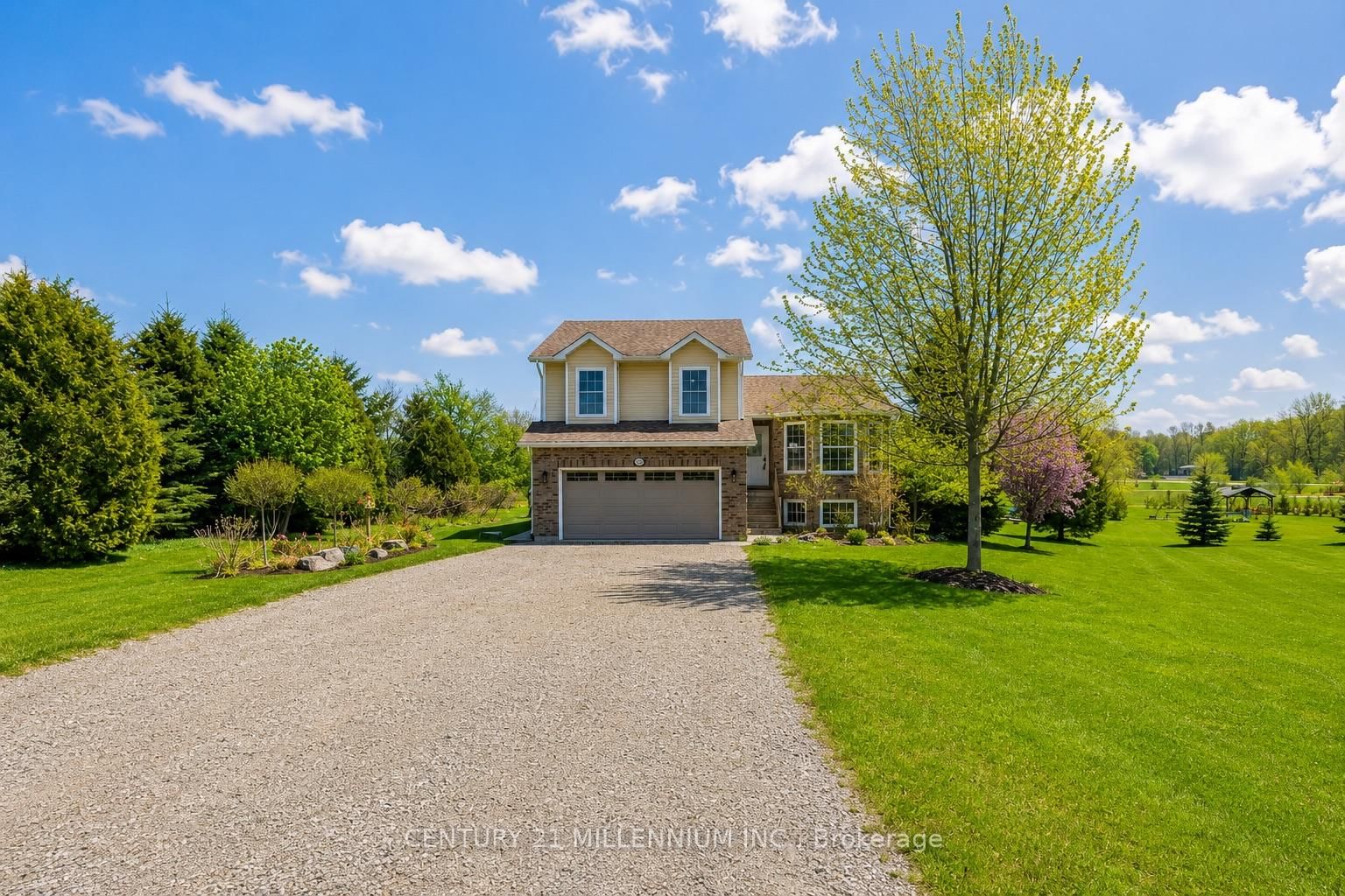 1100 Walker Street • Howick, ON photo 1