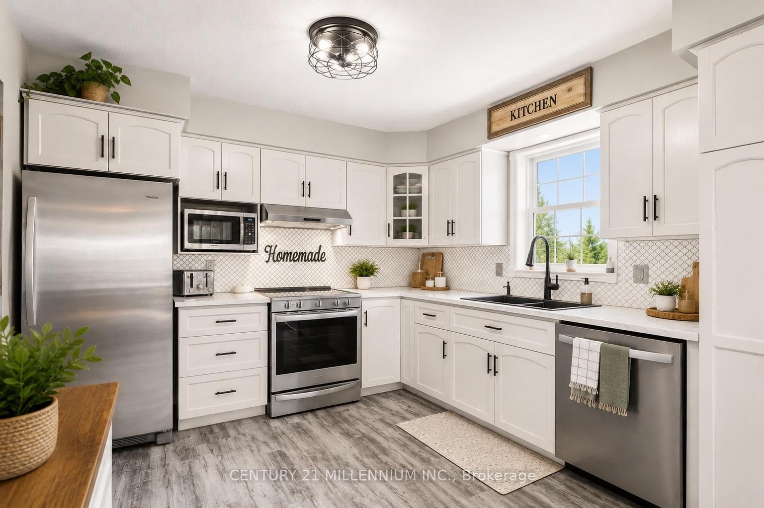 1100 Walker Street • Howick, ON photo 11