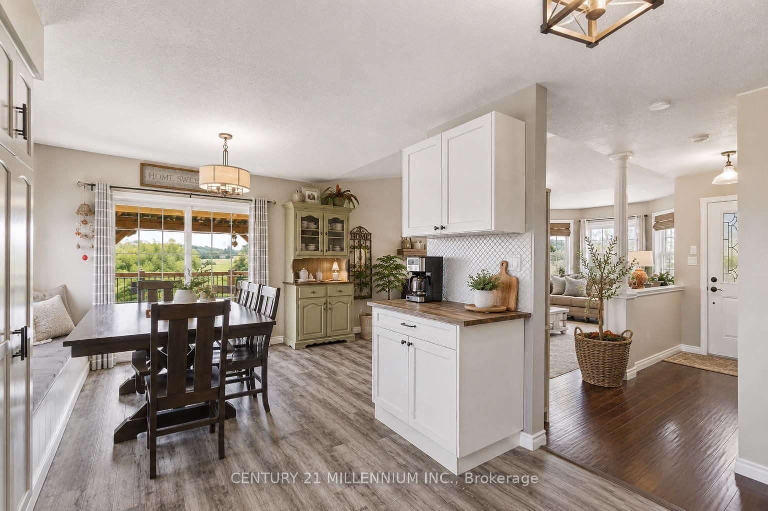 1100 Walker Street • Howick, ON photo 8