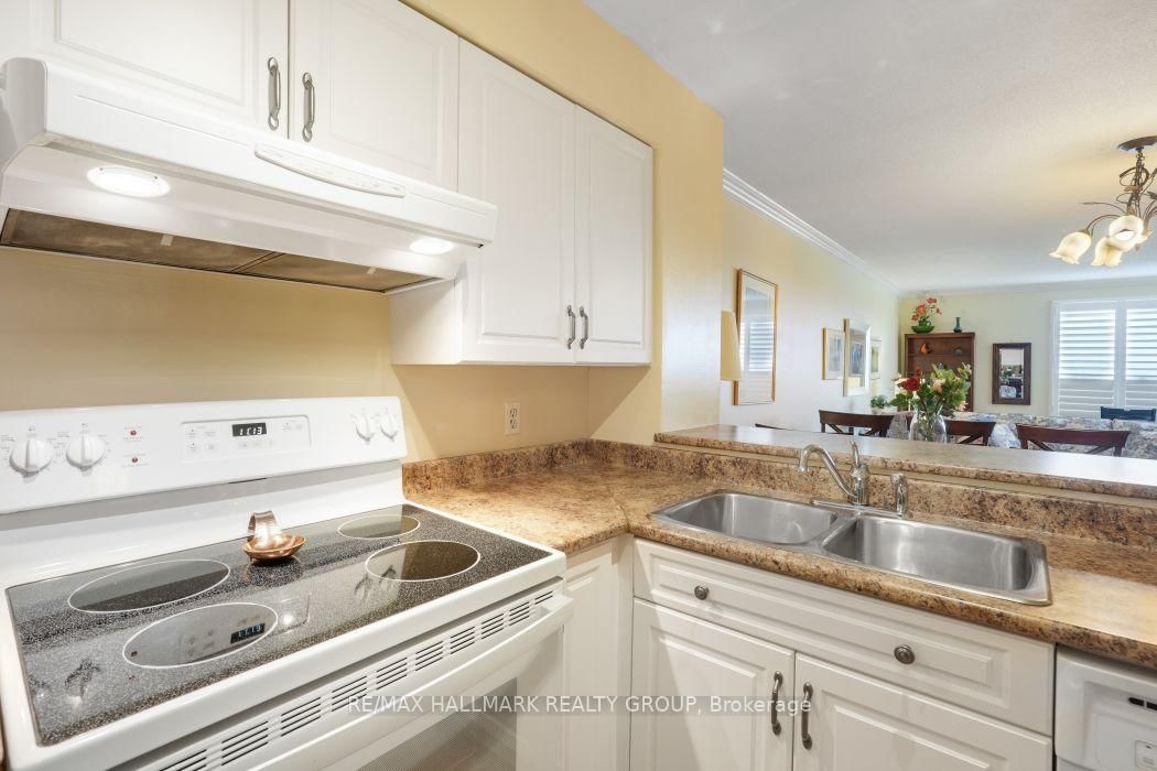 545 St Laurent Boulevard • #1006 • Ottawa, ON photo 11