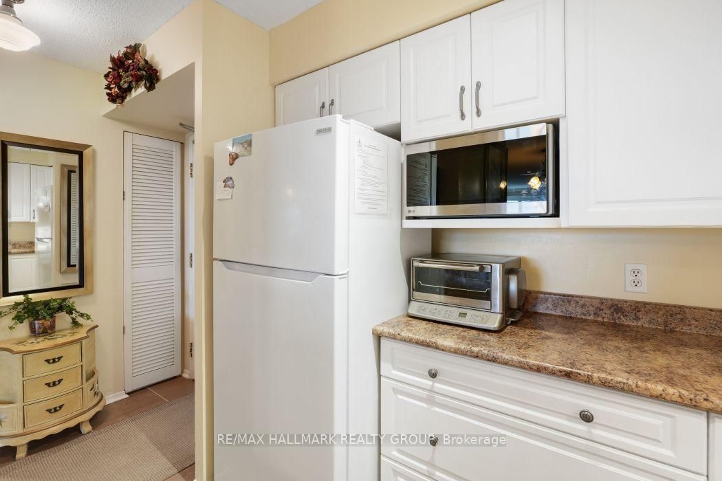545 St Laurent Boulevard • #1006 • Ottawa, ON photo 13
