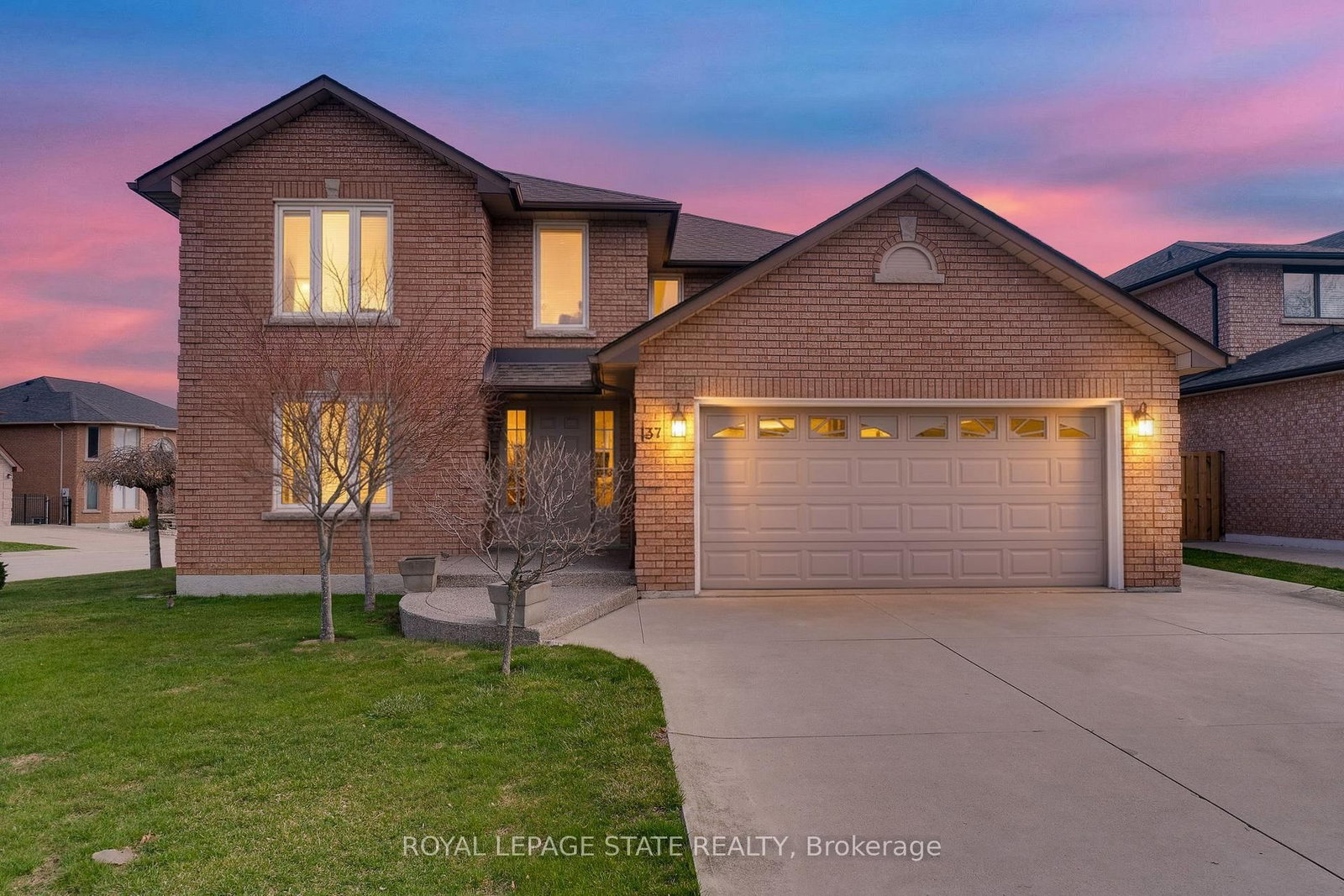 137 National Drive • Hamilton, ON photo 1