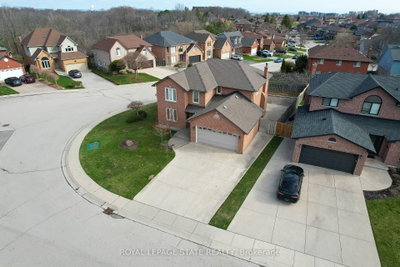 137 National Drive • Hamilton, ON photo 3