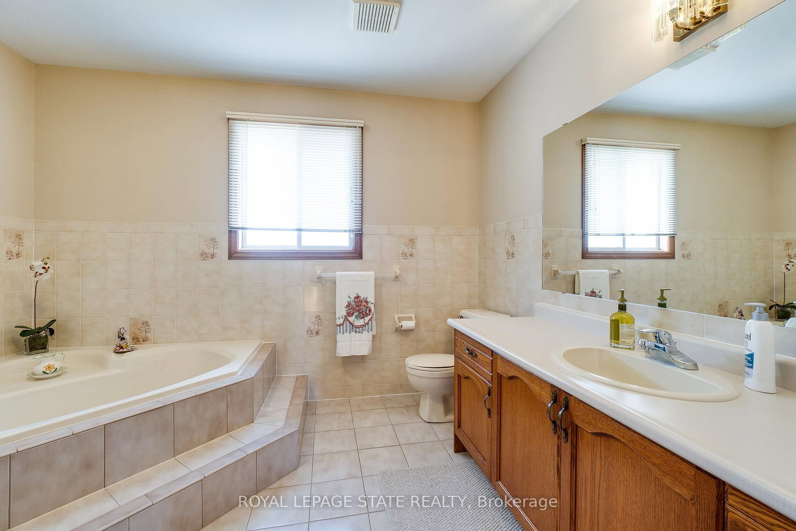 137 National Drive • Hamilton, ON photo 42