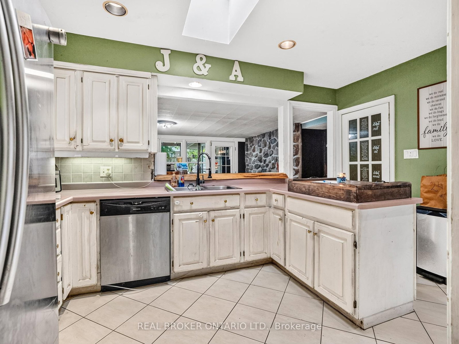 20 ALAN Crescent • Pelham, ON photo 13
