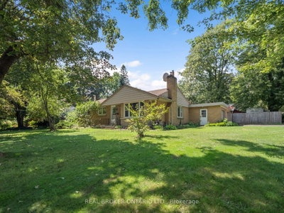 20 ALAN Crescent • Pelham, ON photo 2