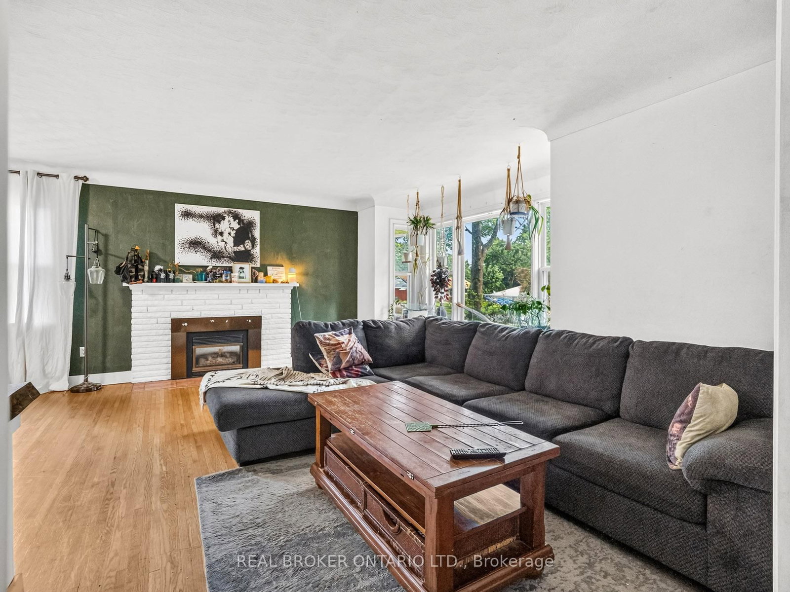 20 ALAN Crescent • Pelham, ON photo 6