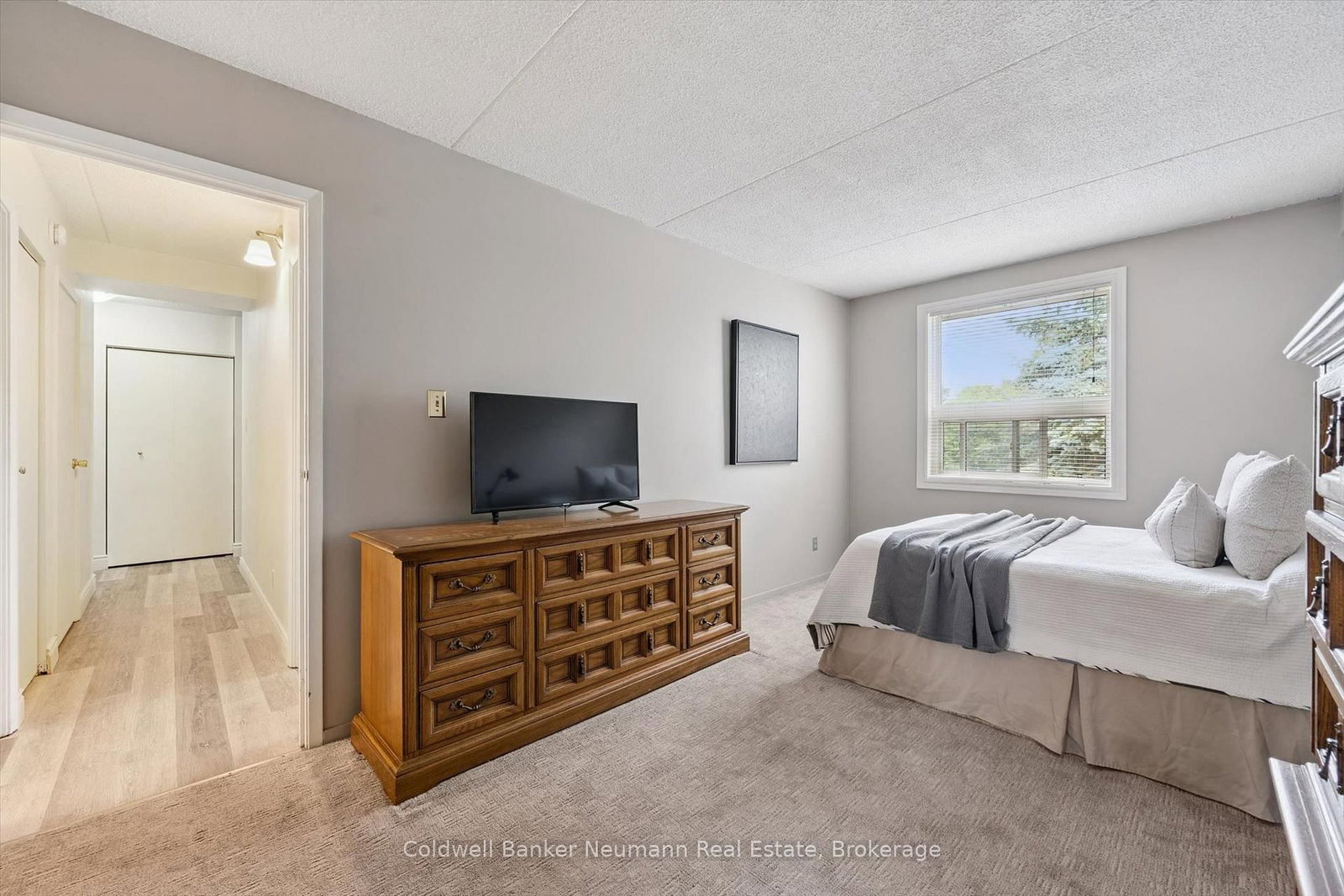 65 Silvercreek Parkway N • #407 • Guelph, ON photo 11