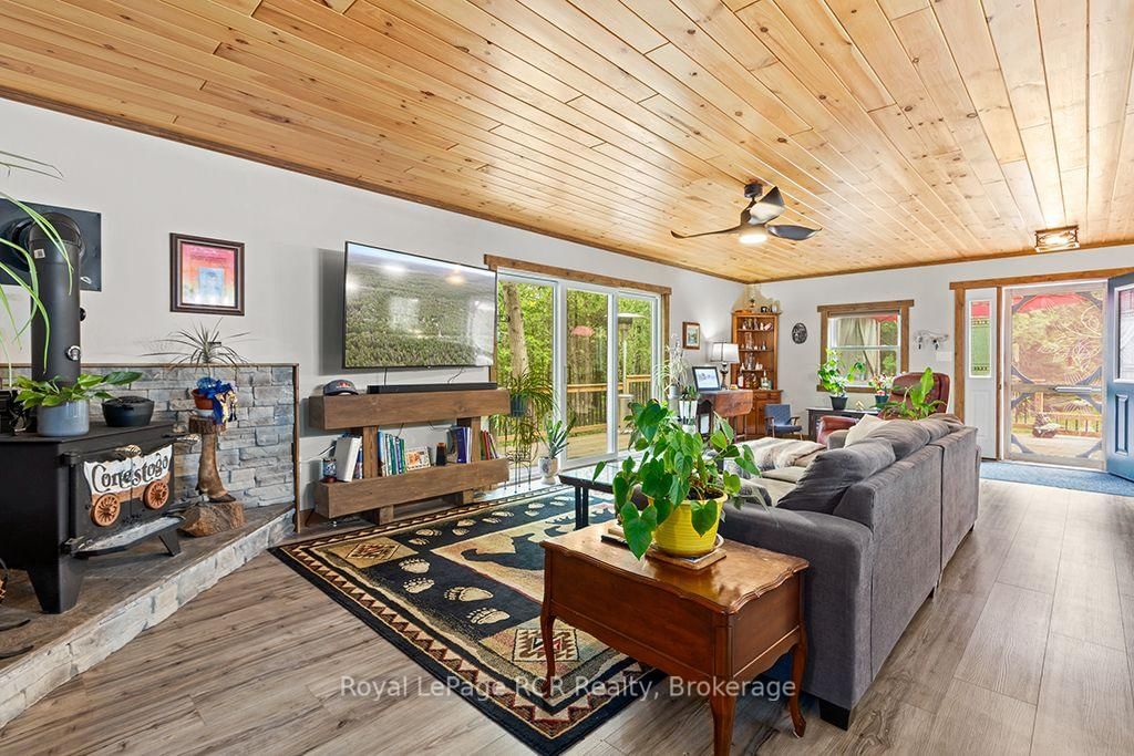 269 Lindsay Road 20 Road • Northern Bruce Peninsula, ON photo 21