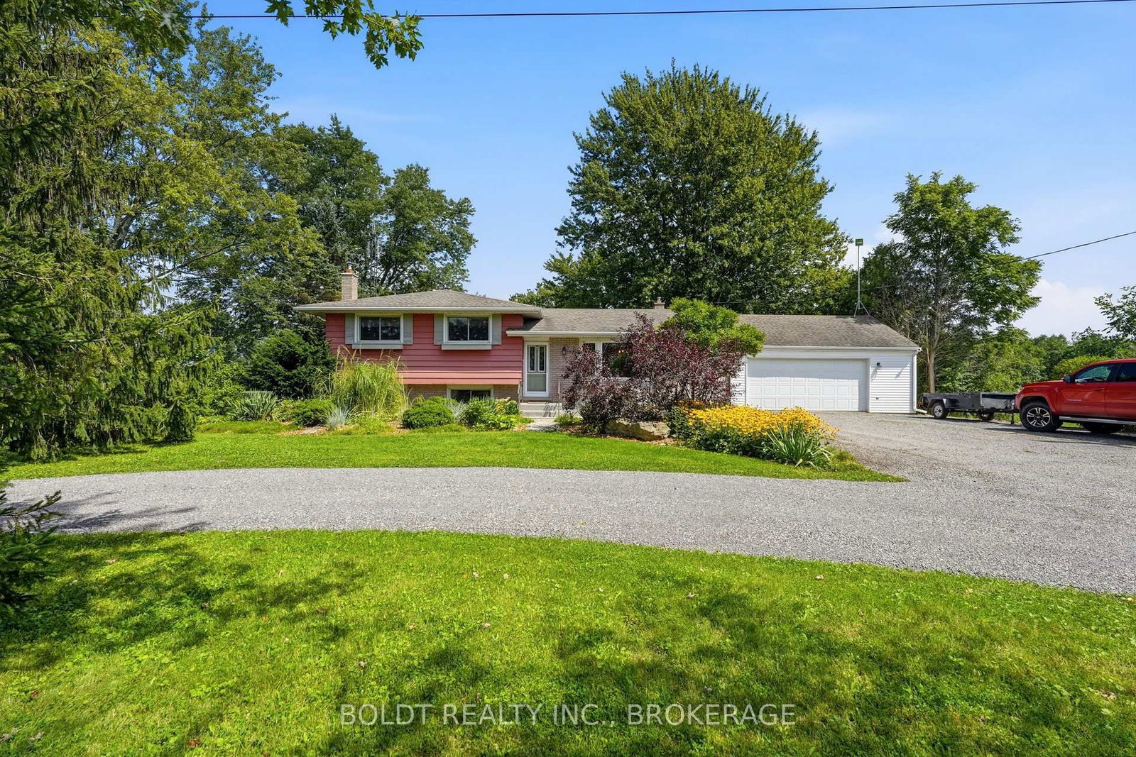 1452 Cataract Road • Thorold, ON photo 4