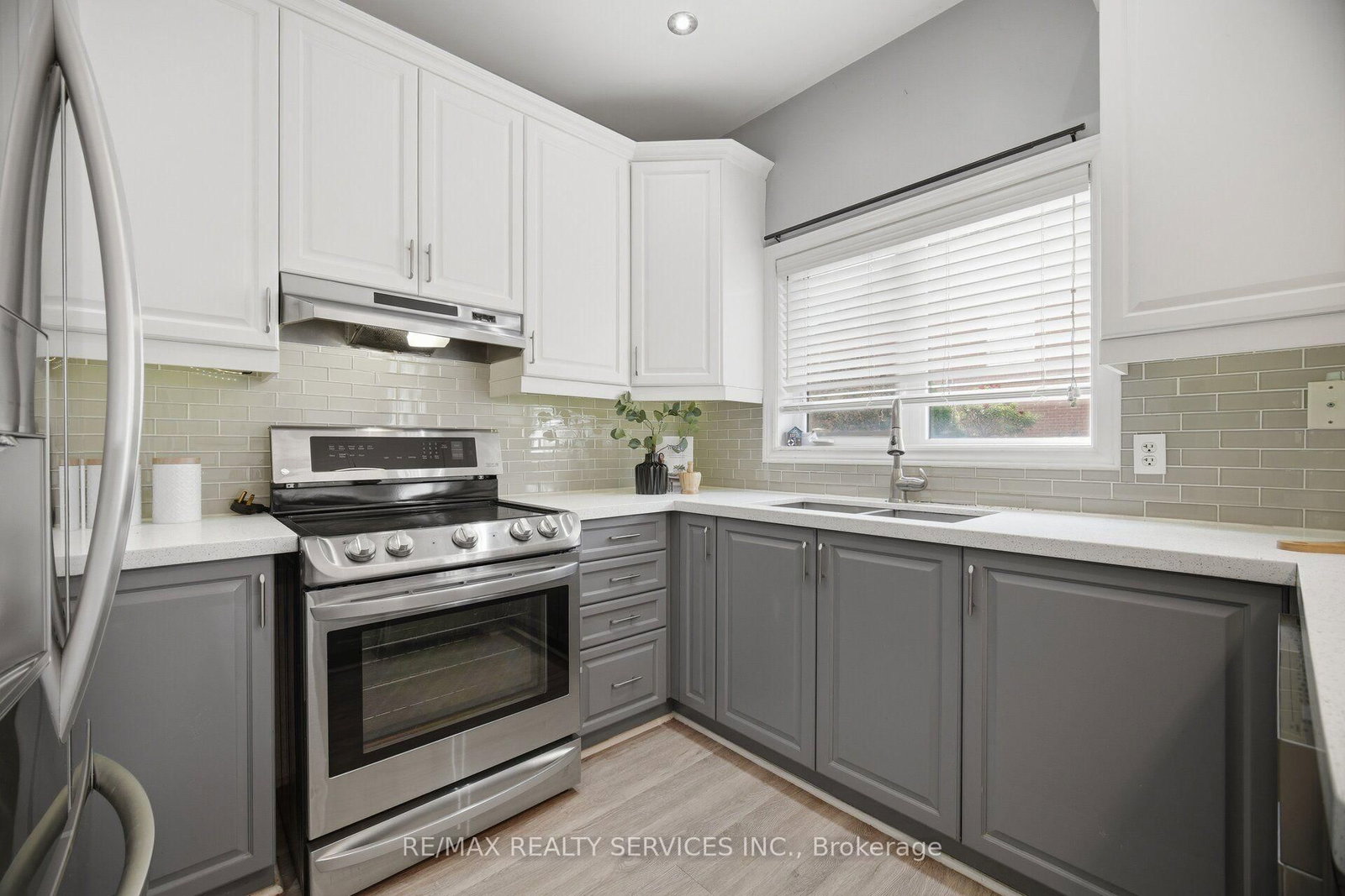 5 Westhampton Way • Hamilton, ON photo 14